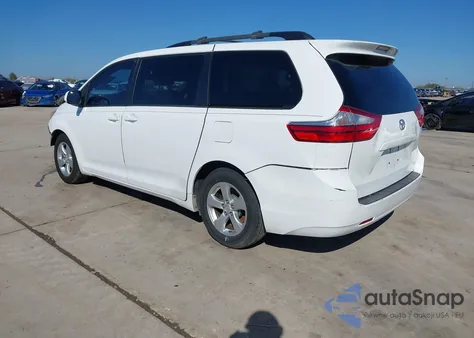 2016 Toyota Sienna Le 8 Passenger z USA, uszkodzony, nr VIN 5TDKK3DCXGS752126